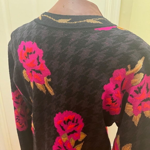 Sweater with holiday sparkle - Picture 3 of 5